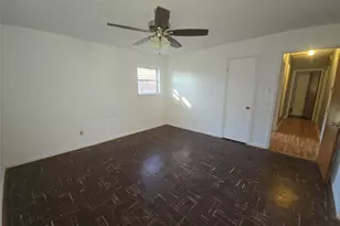 1045 Vine Dr, Angleton, TX 77515 - Photo 37