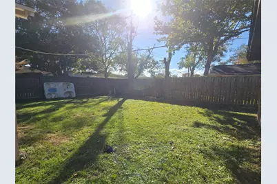 1045 Vine Drive, Angleton, TX 77515 - Photo 9