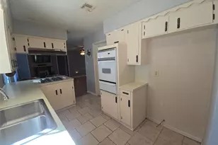 1045 Vine Dr, Angleton, TX 77515 - Photo 23