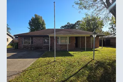 1045 Vine Drive, Angleton, TX 77515 - Photo 1