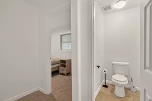 13703 Segrest Dr, Houston, TX 77047 - Photo 19