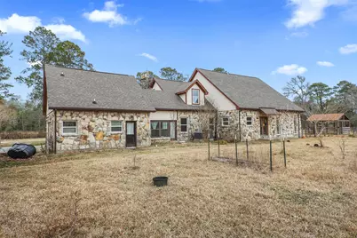 9009 Lazy Lane, Hitchcock, TX 77563 - Photo 35