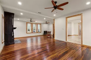 9009 Lazy Ln, Hitchcock, TX 77563 - Photo 11