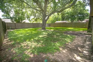 3 Lazybrook St, Angleton, TX 77515 - Photo 13