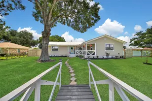 1800 Alvy Dr, La Porte, TX 77571 - Photo 9