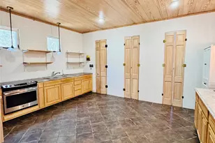 195 Park Dr, La Grange, TX 78945 - Photo 19