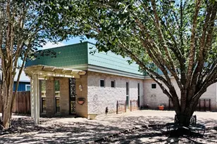 195 Park Dr, La Grange, TX 78945 - Photo 1