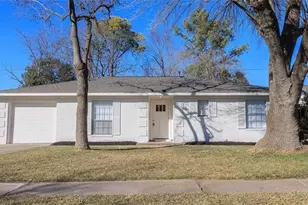 1106 Twin Falls Rd, Houston, TX 77088 - Photo 1