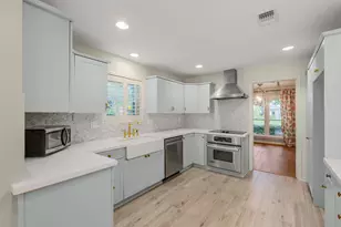 8851 Larston St, Houston, TX 77055 - Photo 21