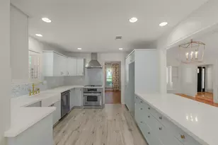 8851 Larston St, Houston, TX 77055 - Photo 17