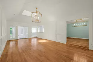 8851 Larston St, Houston, TX 77055 - Photo 9