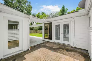 8851 Larston St, Houston, TX 77055 - Photo 37