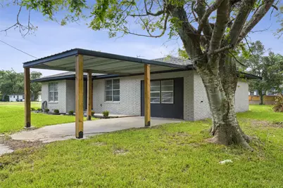 1300 Basin Street, Bay City, TX 77414 - Photo 1