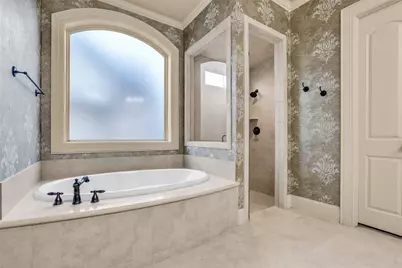 75 S Player Crest Circle, The Woodlands, TX 77382 - Photo 27