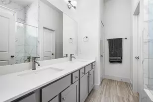 9416 Kerrwood Ln, Houston, TX 77080 - Photo 11