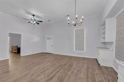 611 S Franklin Street, La Grange, TX 78945 - Photo 9