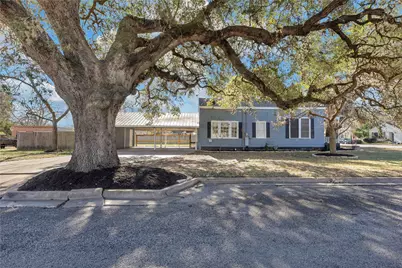 611 S Franklin Street, La Grange, TX 78945 - Photo 5