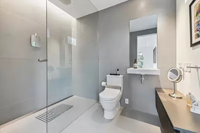2169 University Boulevard, Houston, TX 77030 - Photo 33