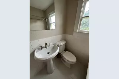 1406-B Columbia Street, Houston, TX 77008 - Photo 11