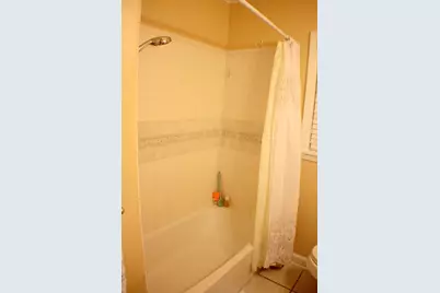 7833 Narcissus Street, Houston, TX 77012 - Photo 17