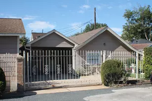 7833 Narcissus St, Houston, TX 77012 - Photo 35