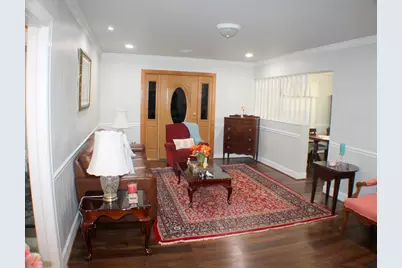 7833 Narcissus Street, Houston, TX 77012 - Photo 9