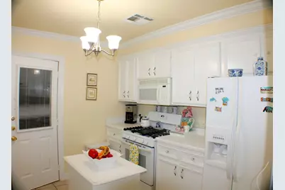 7833 Narcissus Street, Houston, TX 77012 - Photo 23