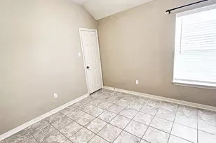 8031 Canyon St, Houston, TX 77051 - Photo 9