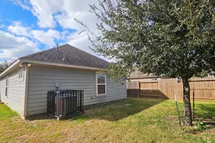 8031 Canyon St, Houston, TX 77051 - Photo 3