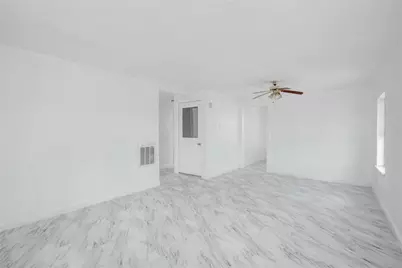 1131 W 2nd Street, Freeport, TX 77541 - Photo 13