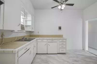 1131 W 2nd Street, Freeport, TX 77541 - Photo 23