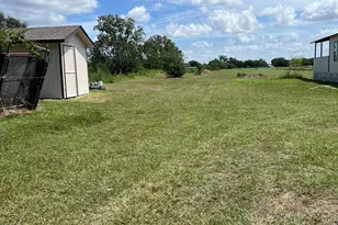 1098 Pecan Valley Dr, Wharton, TX 77488 - Photo 17