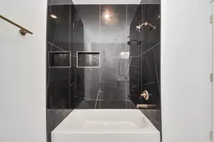 8106 Locksley St, Houston, TX 77078 - Photo 37