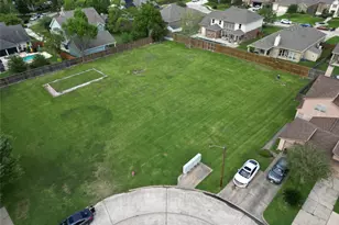 540 Birdsong Dr, League City, TX 77573 - Photo 1