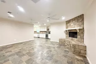 5545 Pagewood Ln, Houston, TX 77056 - Photo 15