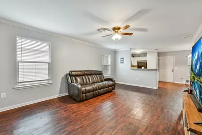 4221 Darby Street, Bacliff, TX 77518 - Photo 9
