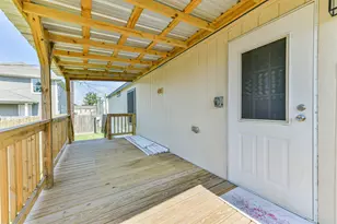 122 Egret Canal S, Baytown, TX 77523 - Photo 21