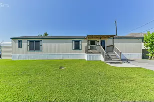 122 Egret Canal S, Baytown, TX 77523 - Photo 3
