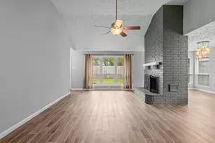 314 Village Creek Dr, Houston, TX 77598 - Photo 3