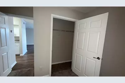 7315 Brompton Street #103B, Houston, TX 77025 - Photo 9