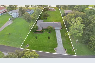 430 S Burnett Drive, Baytown, TX 77520 - Photo 13