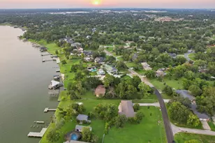 430 S Burnett Dr, Baytown, TX 77520 - Photo 25