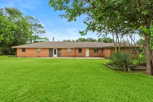 430 S Burnett Dr, Baytown, TX 77520 - Photo 31