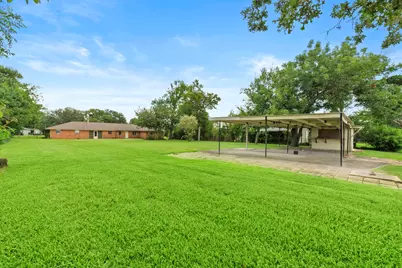 430 S Burnett Drive, Baytown, TX 77520 - Photo 3