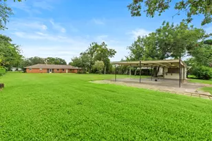 430 S Burnett Dr, Baytown, TX 77520 - Photo 3
