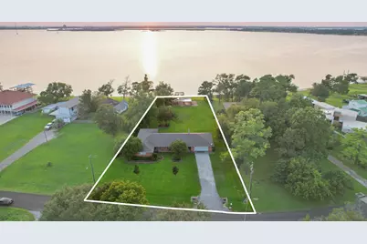 430 S Burnett Drive, Baytown, TX 77520 - Photo 9