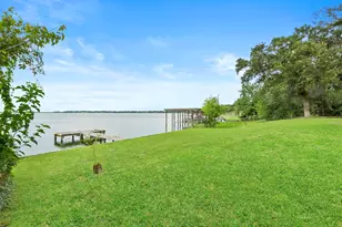 430 S Burnett Dr, Baytown, TX 77520 - Photo 11