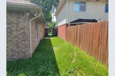 2034 Village Park Drive, Missouri City, TX 77489 - Photo 31