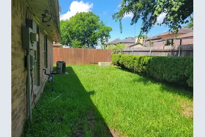 2034 Village Park Drive, Missouri City, TX 77489 - Photo 33