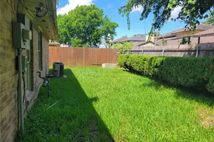 2034 Village Park Dr, Missouri City, TX 77489 - Photo 33